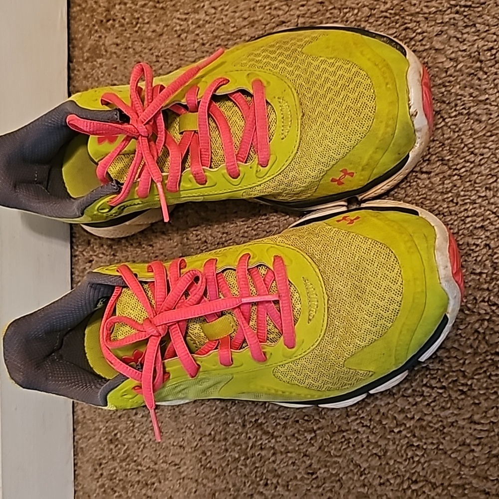 Under Armour sneaks